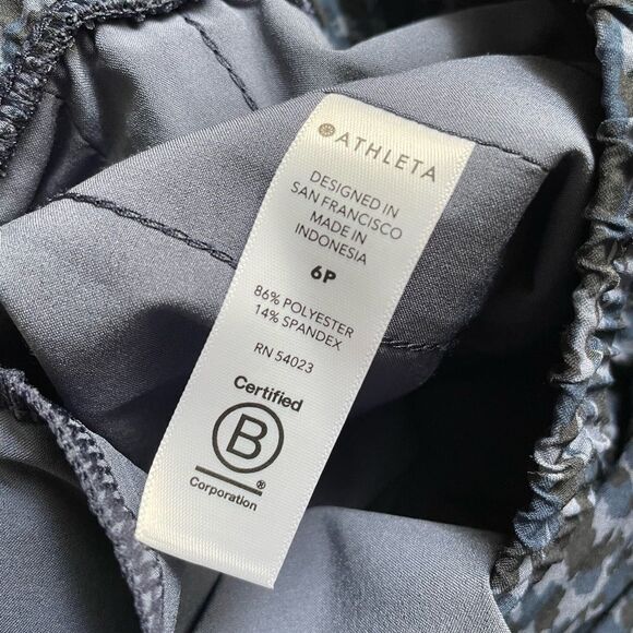 Athleta Women's Avenue Printed Wide Leg Cropped Pants Size 6 Petite Animal Print - Picture 8 of 9